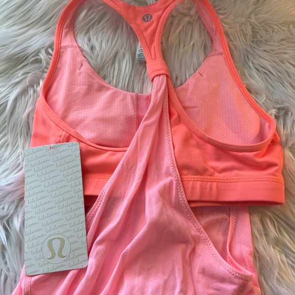 NWT’s Lululemon Practice Freely tank. Size 4 - Picture 5 of 9